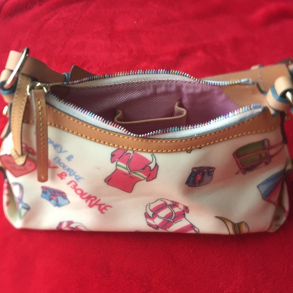 Original DOONEY & BOURKE purse. Used twice. - Picture 4 of 4